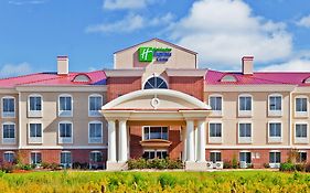 Holiday Inn Express & Suites Magee